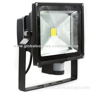 Sensor LED Floodlight with Bridgelux, IP65 Waterproof, Lighting for Garden, Wall, Gate or Parking